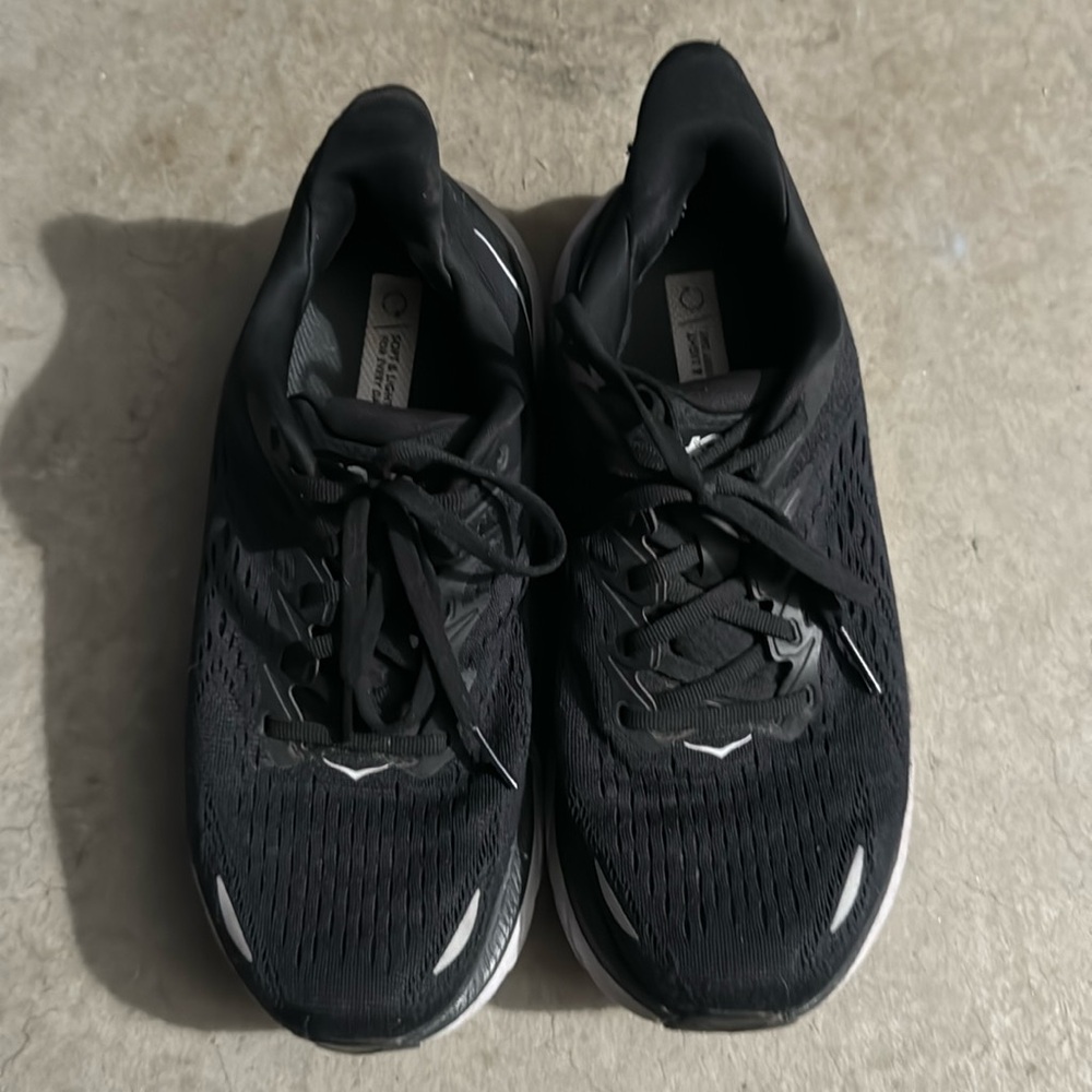 Hoka Clifton 8 women running shoes, size 7 wide